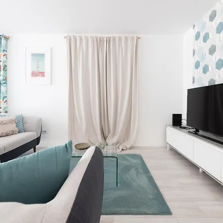 Akivillas Calheta Aura בית נופש ארקו דה קלחטה