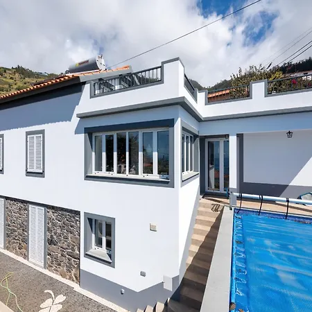 Akivillas Calheta Aura *