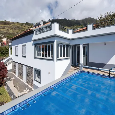 Akivillas Calheta Aura * Arco da Calheta (Madeira)