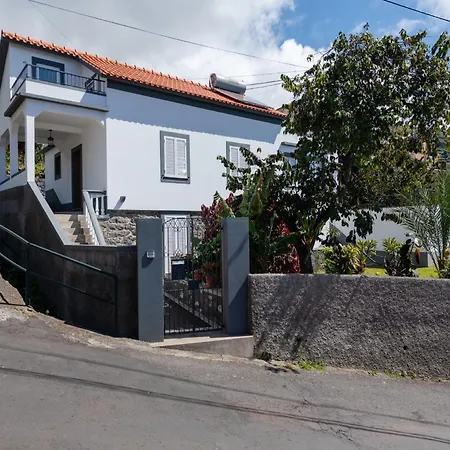 Akivillas Calheta Aura * Arco da Calheta (Madeira)