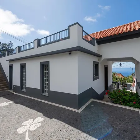 Akivillas Calheta Aura *