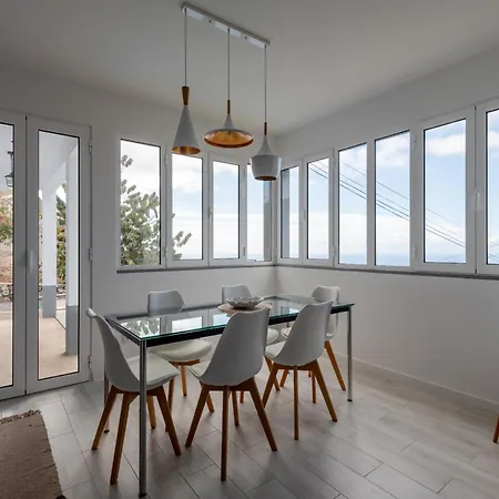 Akivillas Calheta Aura