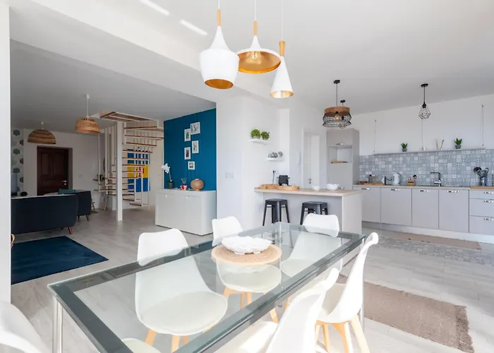 Akivillas Calheta Aura *