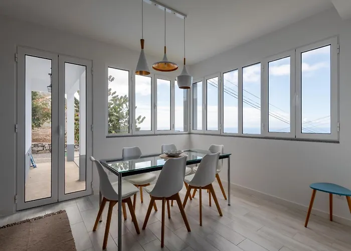 Akivillas Calheta Aura