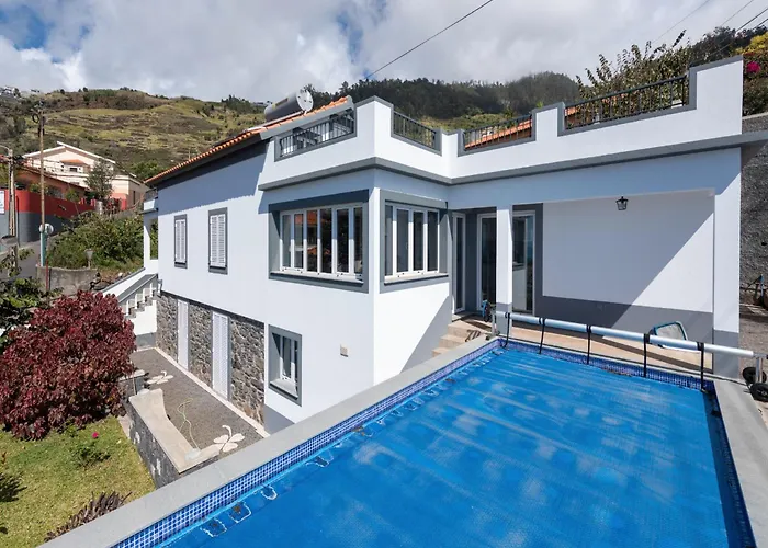 Akivillas Calheta Aura * Arco da Calheta (Madeira)